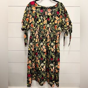 Terra & Sky 2x Fun Floral Black Dress